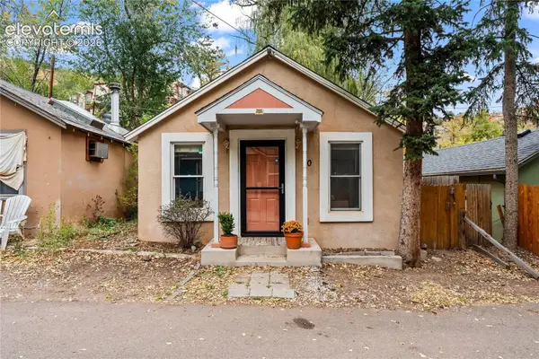 10 Narrows Road, Manitou Springs, CO 80829