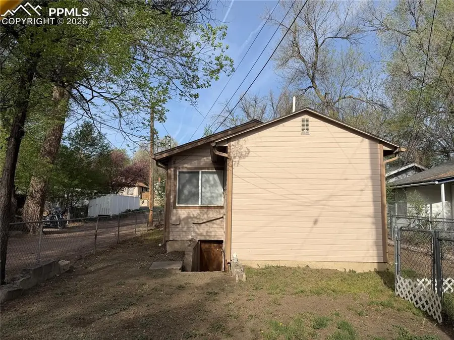 411 1/2 N Spruce Street, Colorado Springs, CO 80905 - #2