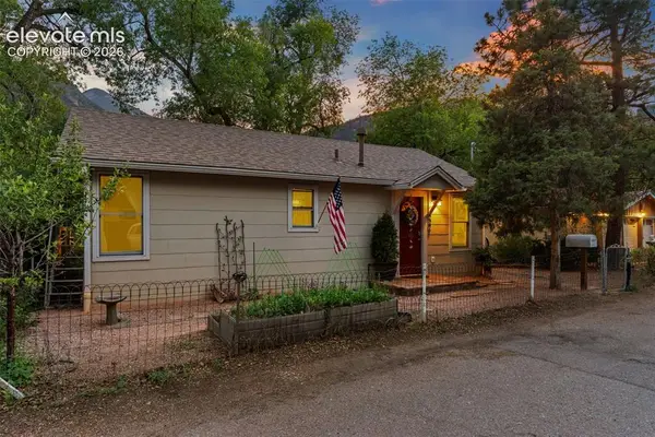 227 Pilot Knob Avenue, Manitou Springs, CO 80829