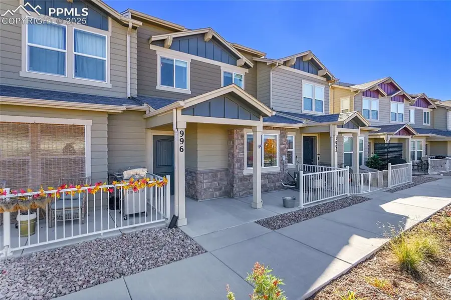 996 Petra Heights, Colorado Springs, CO 80916 - Image #2