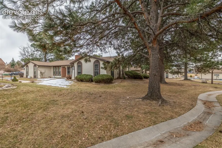 406 Valley Hi Circle #B, Colorado Springs, CO 80910 - #2