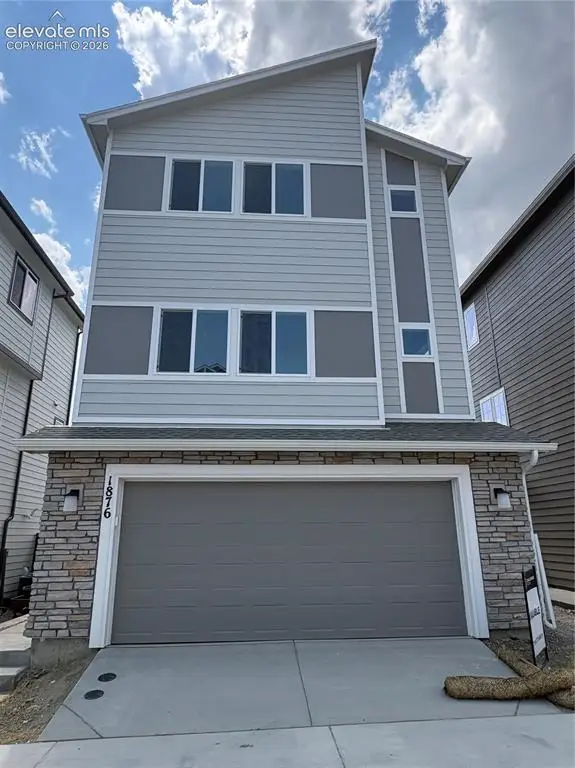 1876 Wildland Heights, Colorado Springs, CO 80910 - #1