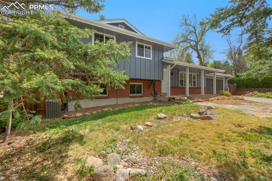 509 W Cheyenne Road, Colorado Springs, CO 80906 - #3