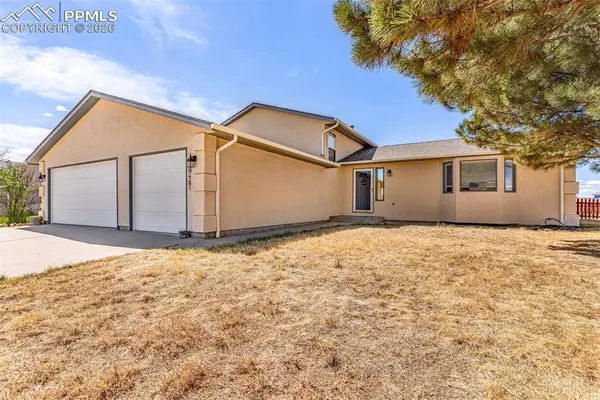 927 N Purcell Boulevard, Pueblo West, CO 81007