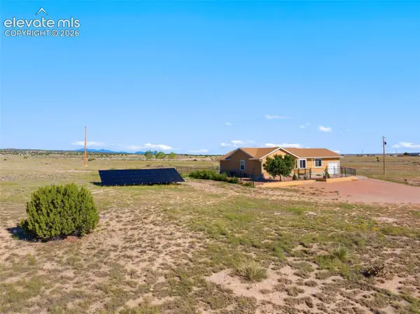 1689 N Calle Rosa Place, Pueblo West, CO 81007