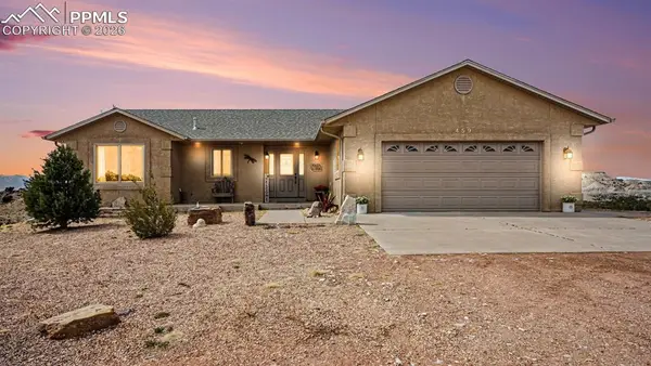 459 Bowie Road, Penrose, CO 81240