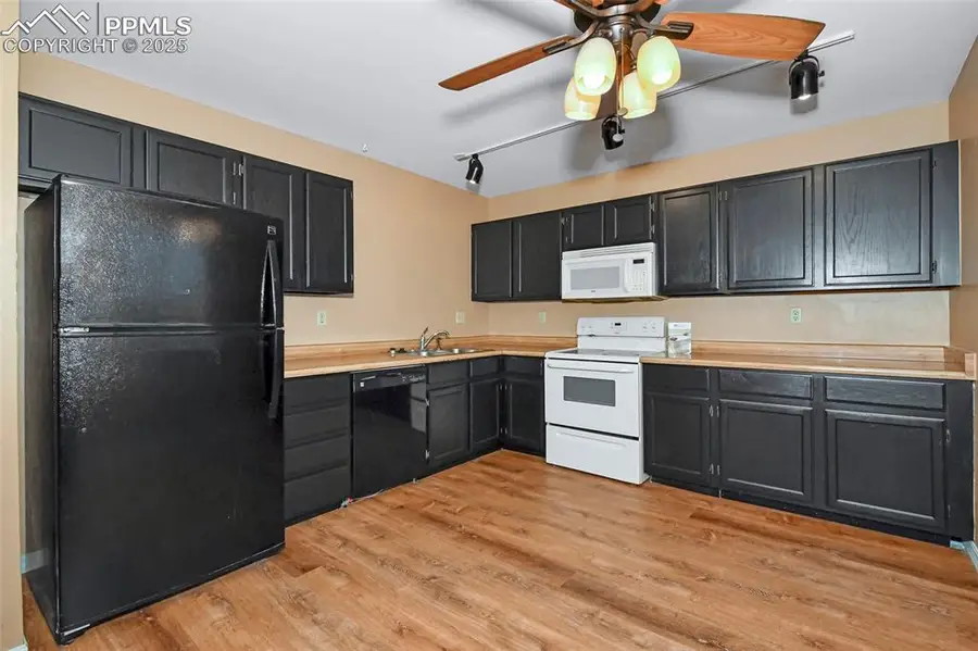 1915 Tanager Way, Colorado Springs, CO 80906 - Image #2