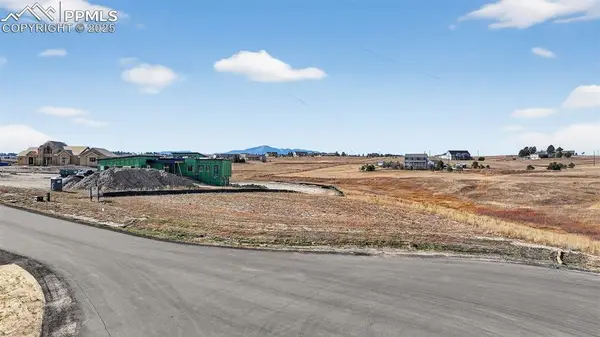 15690 Fox Creek Lane, Colorado Springs, CO 80908