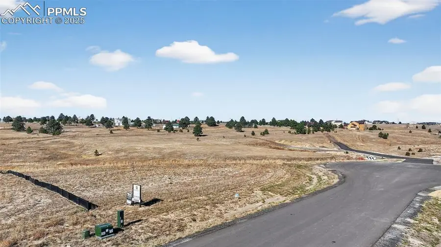 15690 Fox Creek Lane, Colorado Springs, CO 80908 - Image #3