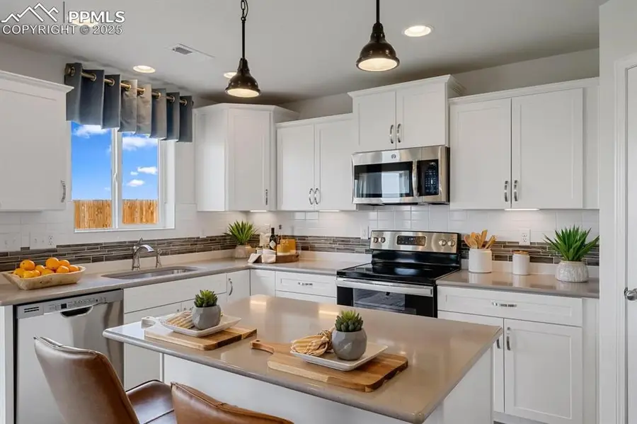 5000 Krueger Road, Colorado Springs, CO 80925 - Image #3