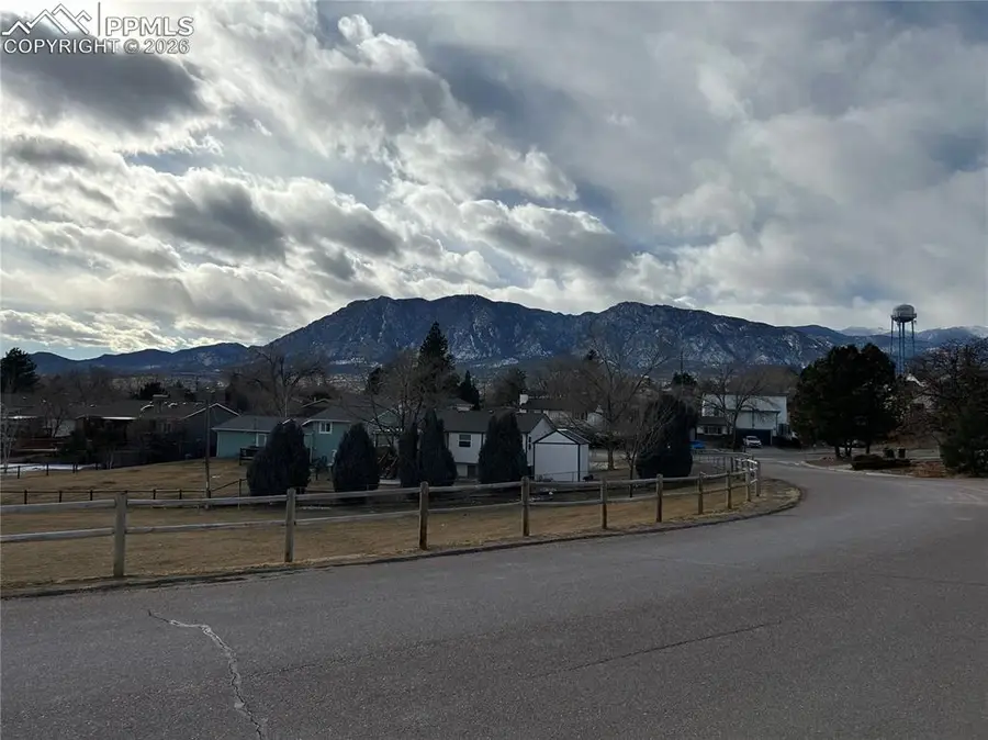414 Sinton Avenue, Colorado Springs, CO 80906 - #2