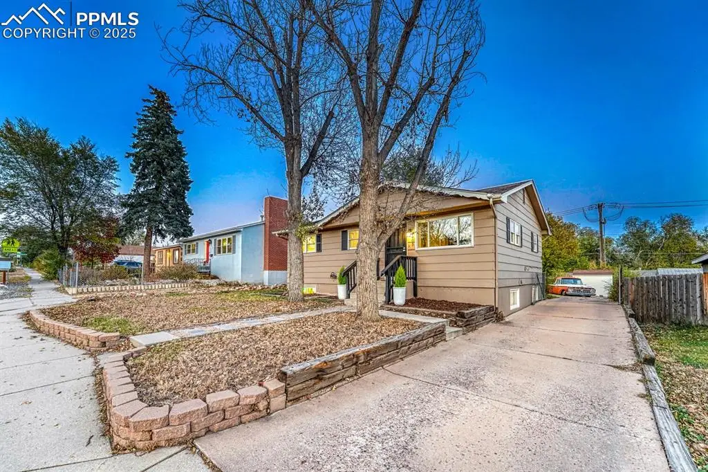 2405 N Chestnut Street, Colorado Springs, CO 80907 - Image #1