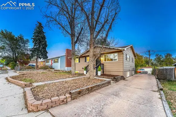 2405 N Chestnut Street, Colorado Springs, CO 80907