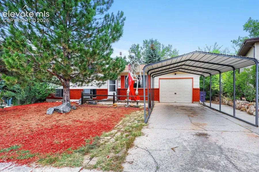 318 Kenwood Circle, Colorado Springs, CO 80910 - #2