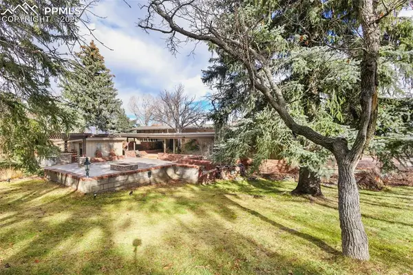 2 Penrose Lane, Colorado Springs, CO 80906