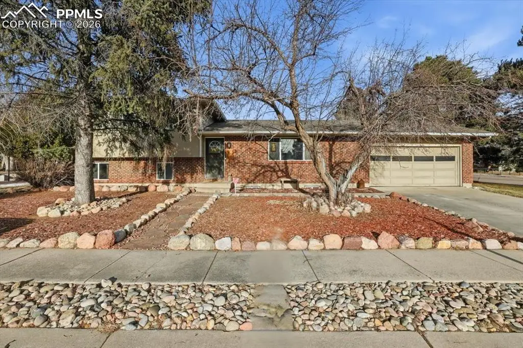 2918 Flintridge Square, Colorado Springs, CO 80918 - Image #1