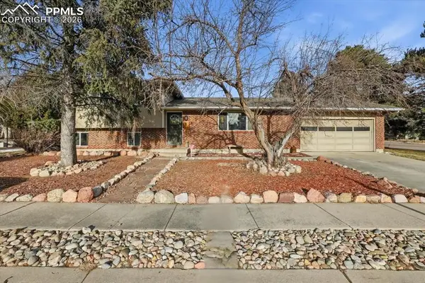 2918 Flintridge Square, Colorado Springs, CO 80918