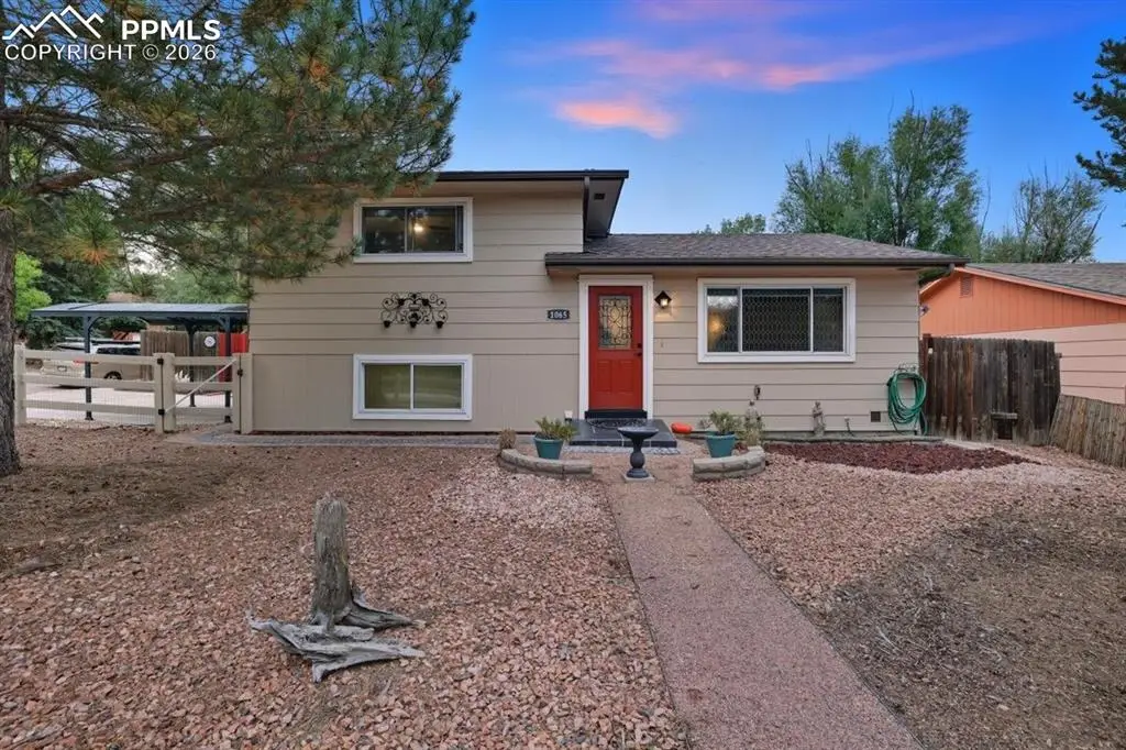 1065 N 19th Street, Colorado Springs, CO 80904 - #1