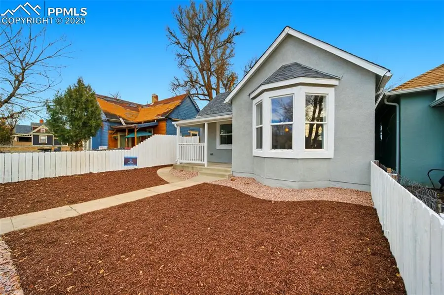 907 S Cascade Avenue, Colorado Springs, CO 80903 - #3