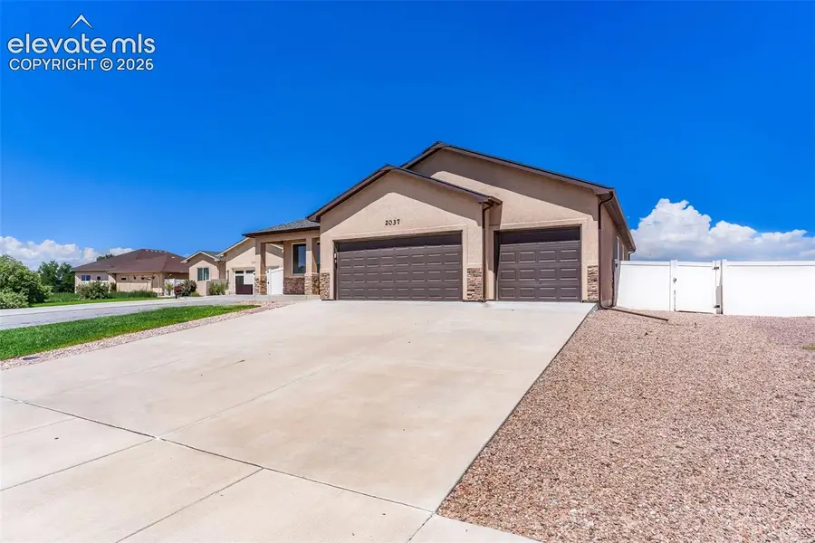 2037 Kingbird Court, Pueblo, CO 81008 - #2