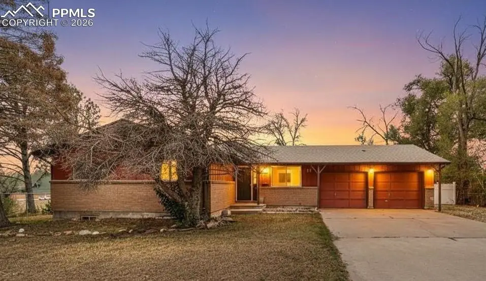 11 Macnaughton Road, Pueblo, CO 81001 - #1