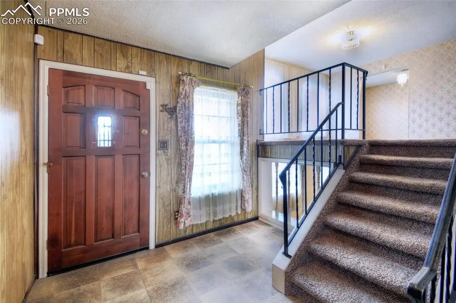 2466 W Payne Circle, Colorado Springs, CO 80916 - #3