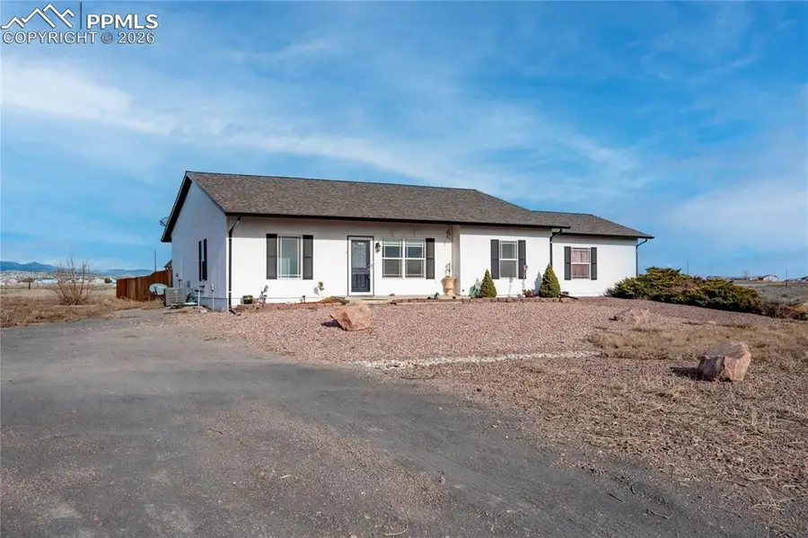 995 N Matt Drive, Pueblo, CO 81007 - Image #3