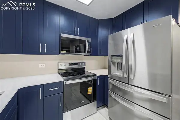 605 S Alton Way #12C, Denver, CO 80247