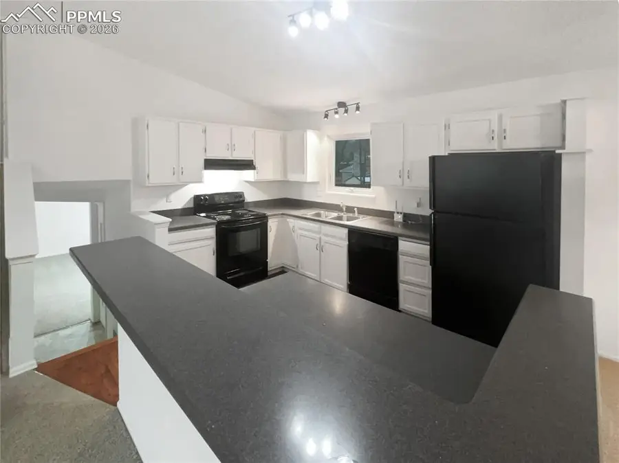 3634 Trailcliff Place, Colorado Springs, CO 80906 - #2