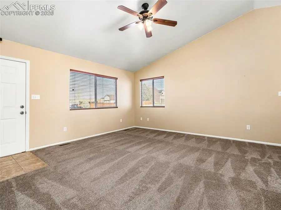 570 S Bellflower Drive, Pueblo, CO 81007 - Image #2