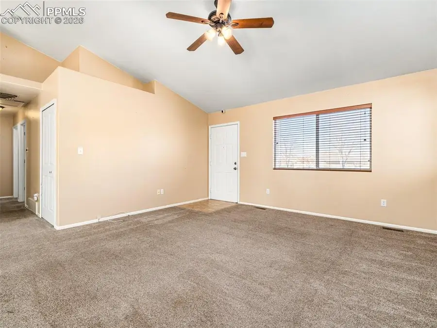 570 S Bellflower Drive, Pueblo, CO 81007 - Image #3