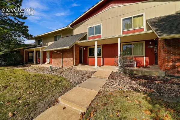 392 W Rockrimmon Boulevard #D, Colorado Springs, CO 80919
