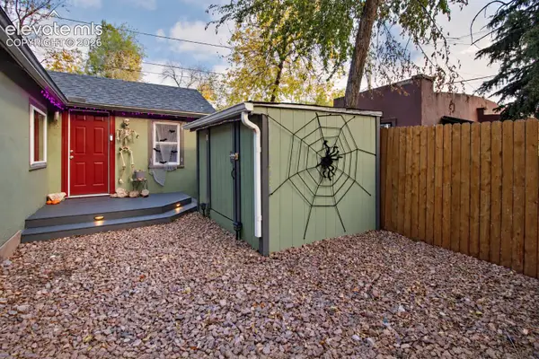 8 Narrows Road, Manitou Springs, CO 80829
