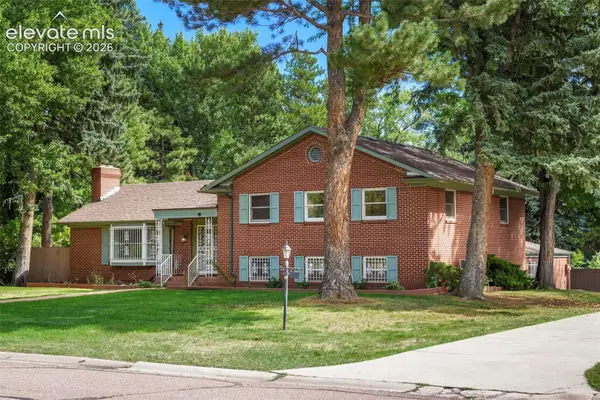 29 Briarwood Place, Colorado Springs, CO 80906
