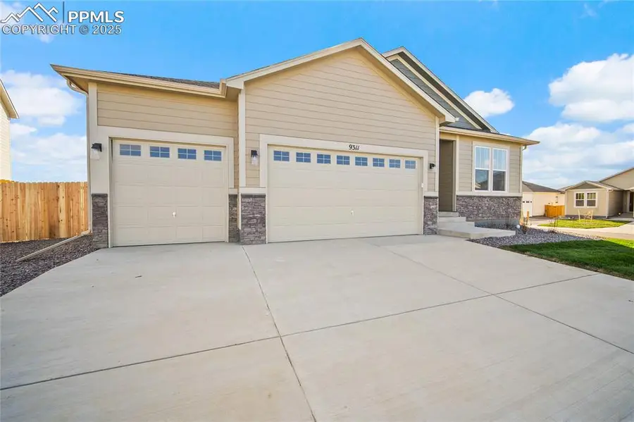 9168 Golden Buffs Drive, Colorado Springs, CO 80925 - Image #3
