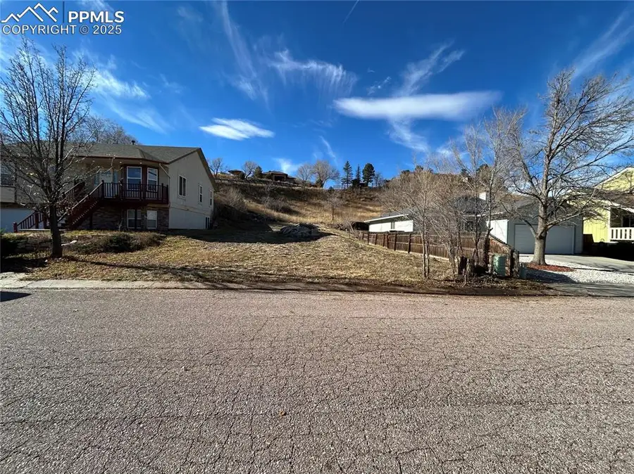 890 Columbine Avenue, Colorado Springs, CO 80904 - Image #2