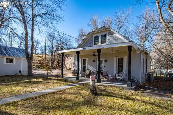 233 W Catlin Avenue, Canon City, CO 81212