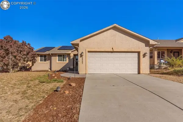 2327 Crestwood Lane, Pueblo, CO 81008