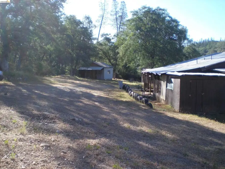 17242 Philadelphia Rd., Twain Harte, CA 95383 - #3