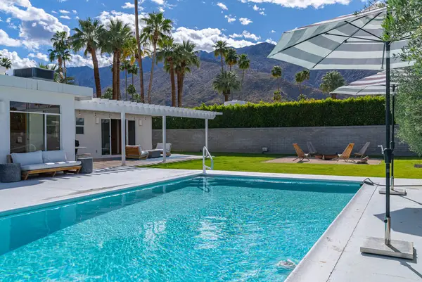 1022 E Mesquite Avenue, Palm Springs, CA 92264
