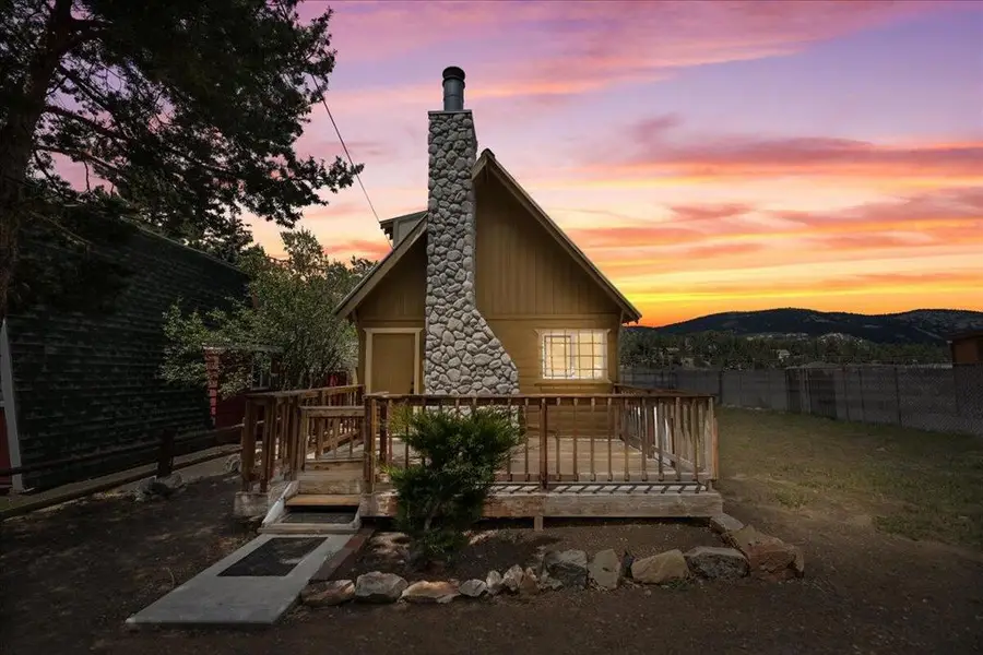 927 W Fairway Boulevard, Big Bear City, CA 92314 - Image #2