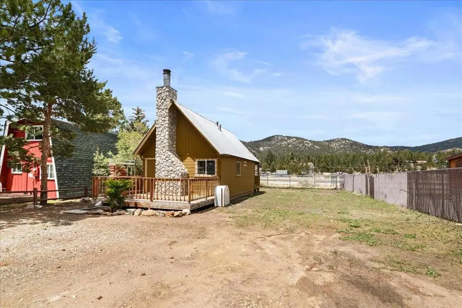 927 W Fairway Boulevard, Big Bear City, CA 92314 - Image #3