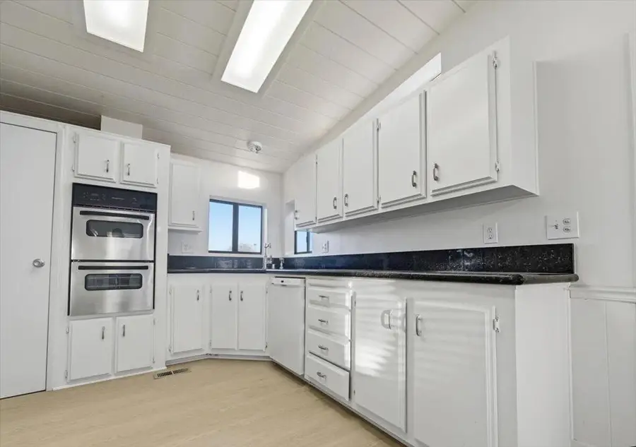 33170 Laredo Circle, Thousand Palms, CA 92276 - Image #2