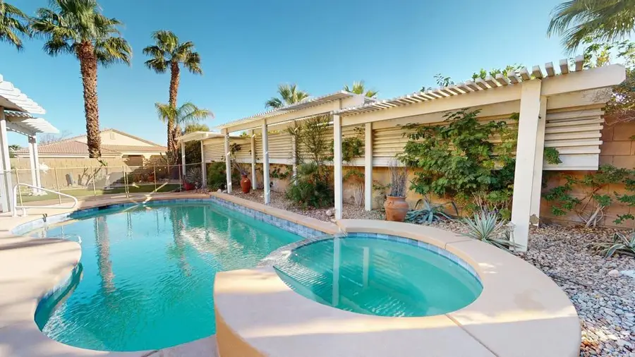 1123 E Circulo San Sorrento Road, Palm Springs, CA 92262 - #2