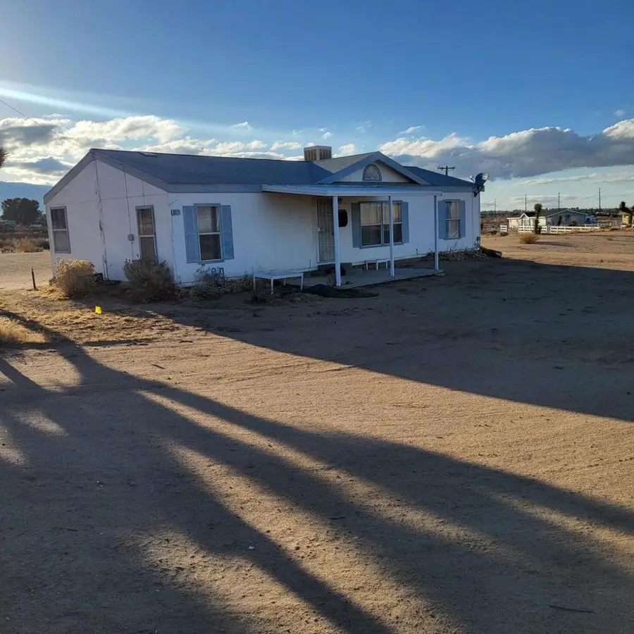 9572 Smith Road, Phelan, CA 92371 - #2