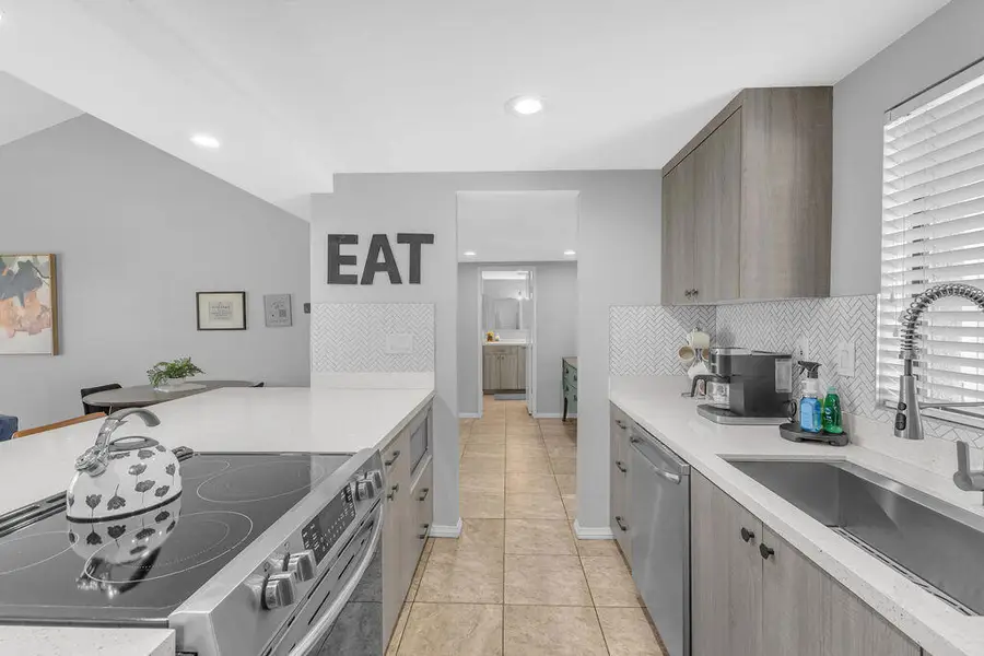 77086 Pauma Valley Way, Palm Desert, CA 92211 - Image #3