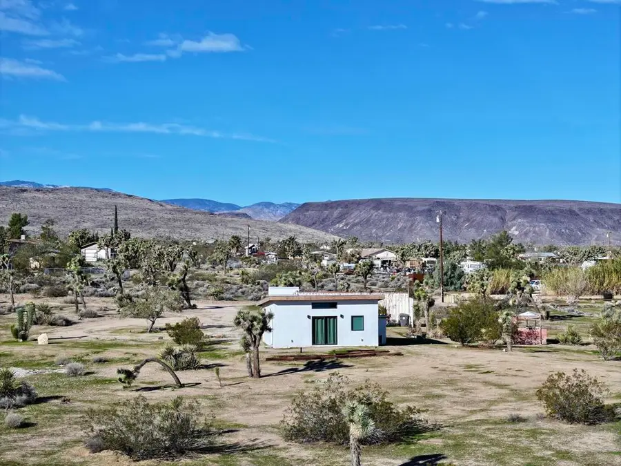 4039 Greasewood Lane, Yucca Valley, CA 92284 - #3