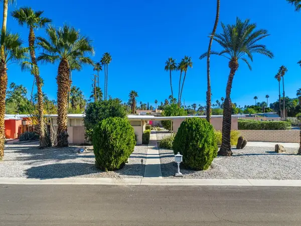 694 S Canon Drive, Palm Springs, CA 92264
