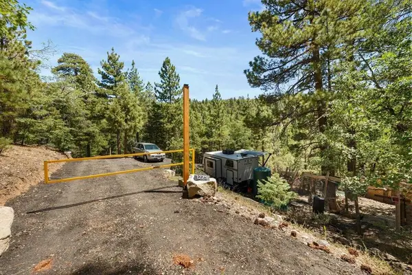 1275 Fawnskin Drive, Fawnskin, CA 92333