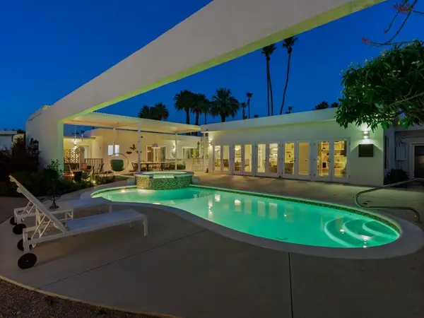 958 E Mesquite Avenue, Palm Springs, CA 92264